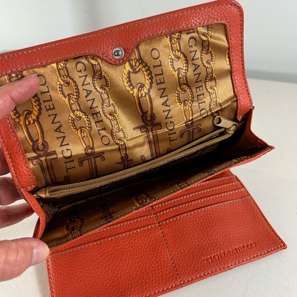 Tignanello burnt orange wallet - Picture 4 of 9